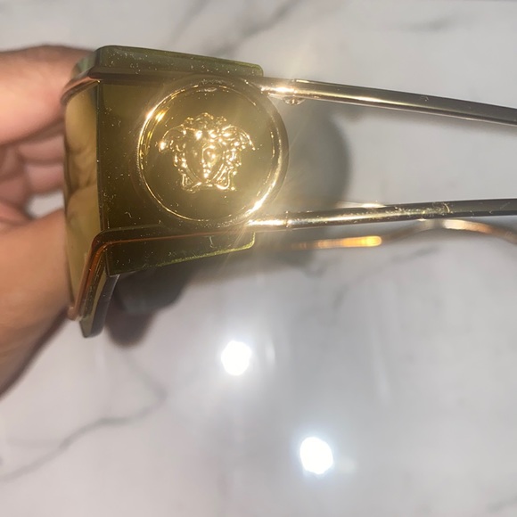 VERSACE gold mirrored sunglasses - Picture 3 of 4